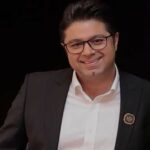 دانلود اهنگ تو نفسی همه کسی بمان برايم کنسرت گروهی حجت اشرف زاده