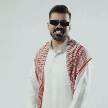 دانلود آهنگ عادل میرزایی چتریاش اومده رو صورتش وای یا حبیبی