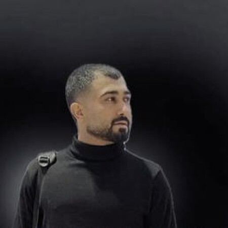 دانلود آهنگ امیرحسین محمدی میخندی این دلم گرمه داداشی