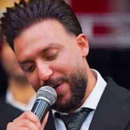 دانلود آهنگ مصطفی ابراهیمی هنوزم تو چشات برق چشای نوجوونیته