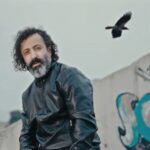 دانلود آهنگ والایار پرنده – منم و پرنده ای که رسم پروازو بلد نیست