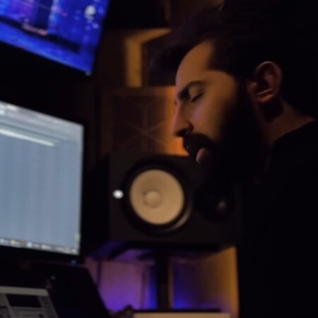 دانلود آهنگ محسن نصری هزارون شاخه گل پرپر چقدر چشم مونده