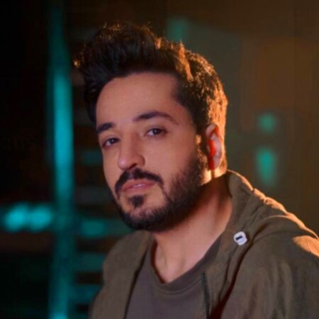 دانلود آهنگ مجتبی دربیدی سپردمت دست خدا هواتو داره