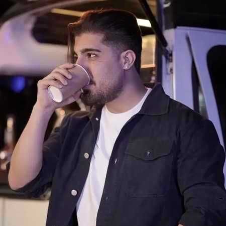 صدای اذان رسیده گوشم ولی مه هنو بیدارم